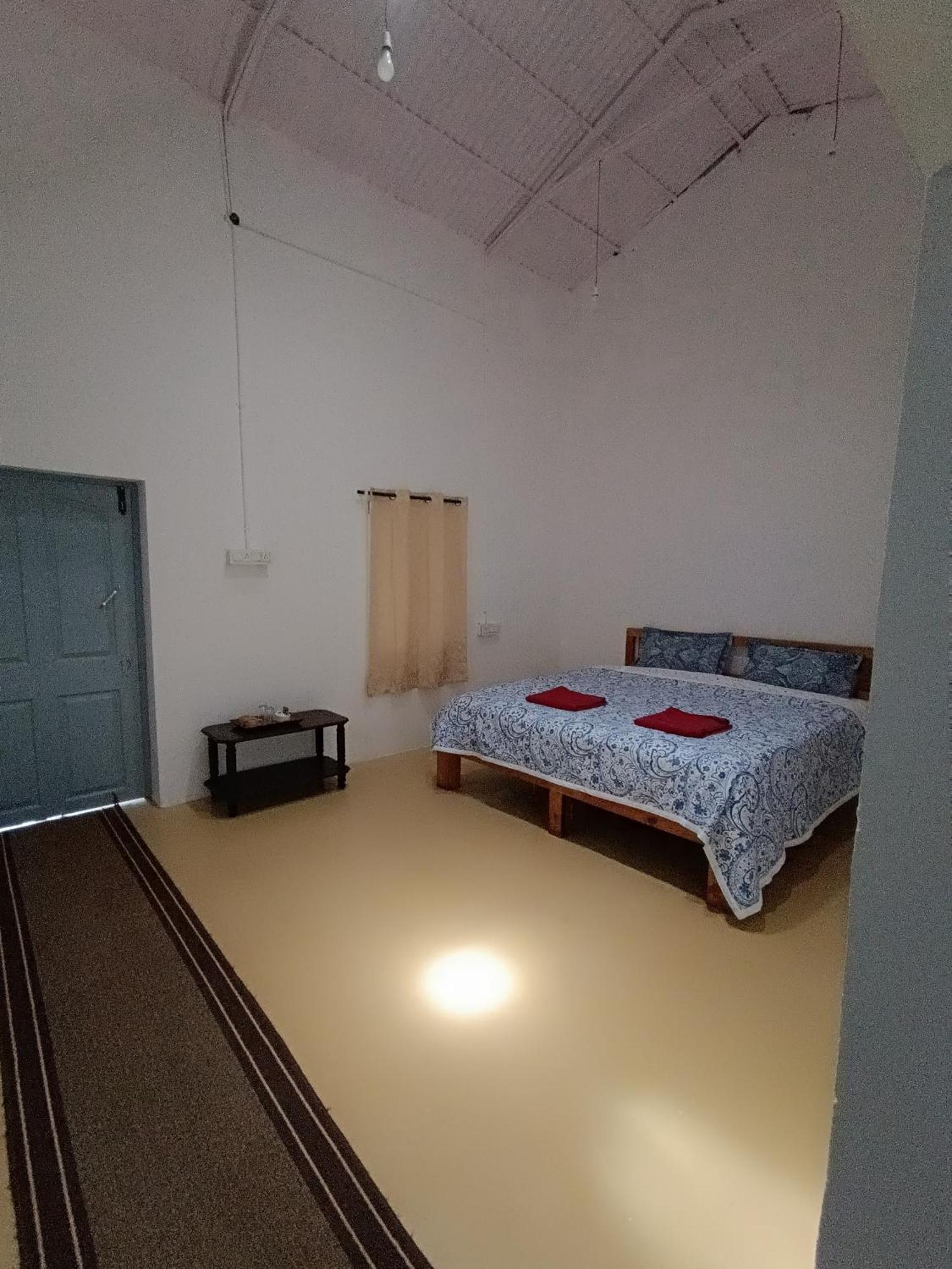 Moksha Infinity Valley Kotagiri Værelse billede
